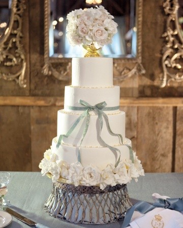 Wedding Cakes: Maine Weddings