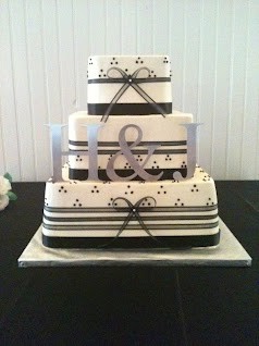 Wedding Cakes: Maine Weddings